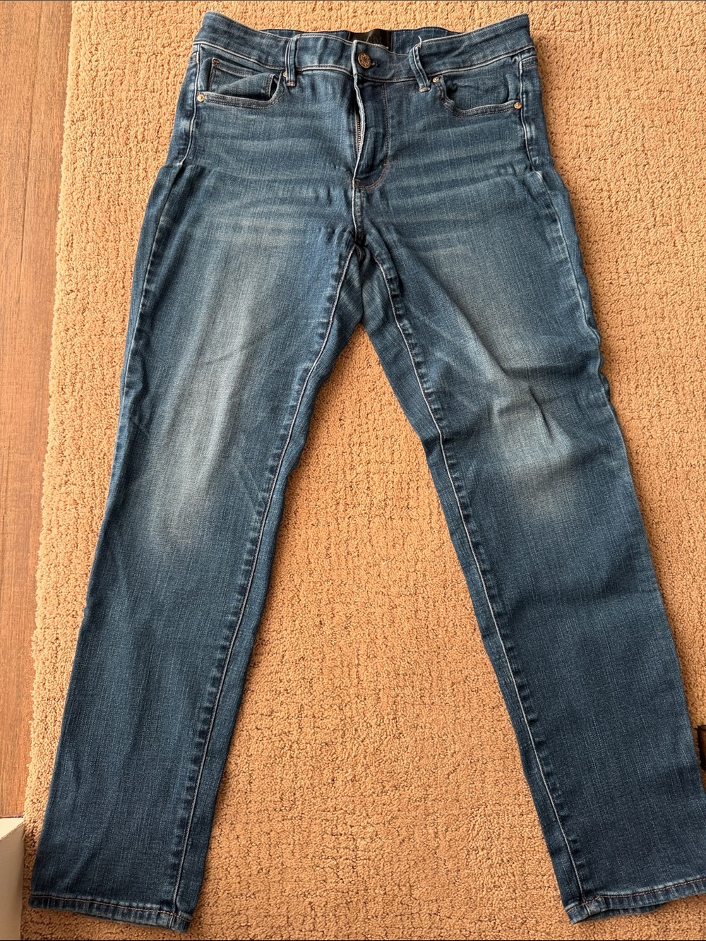 White House Black Market Mid Rise Slim Everyday Soft - Medium Blue Size 10